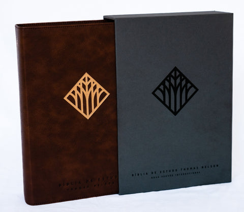 Bíblia de estudo Thomas Nelson, NVI, Couro-soft marrom, Leitura Perfeita | Bíblia com mais de 50 mil recursos: original by D A Carson (9786556896618)